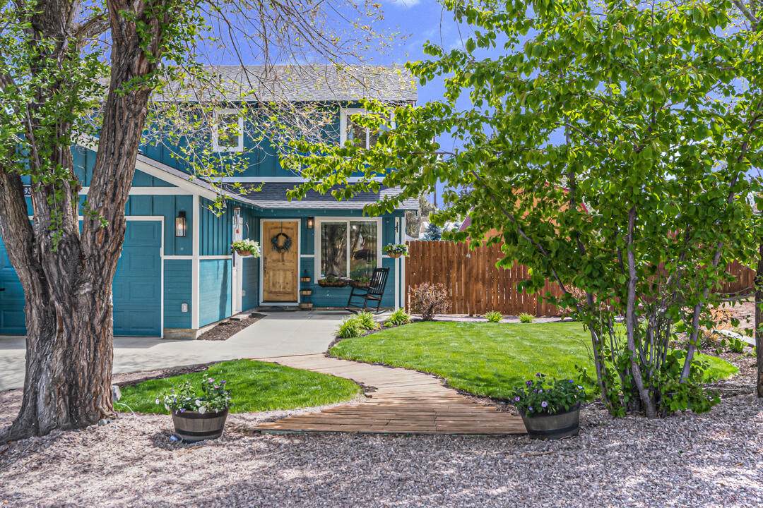 8932 Morning Glory Drive - Photo 1