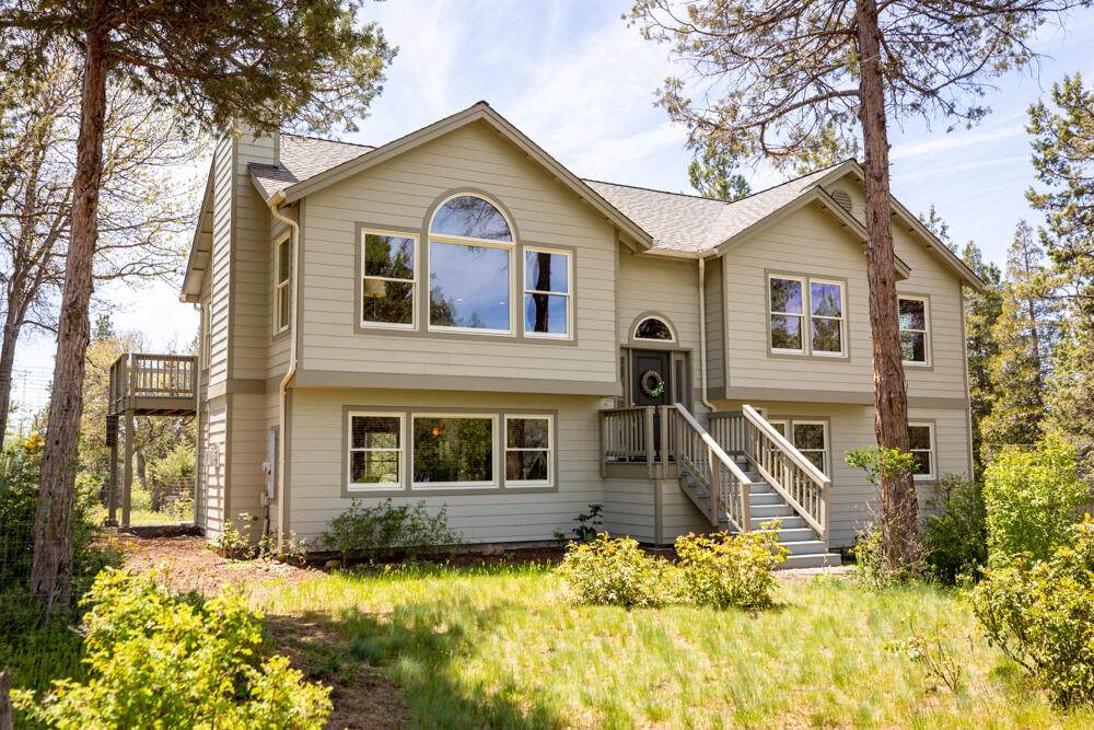 6245 Coopers Hawk Road - Photo 1