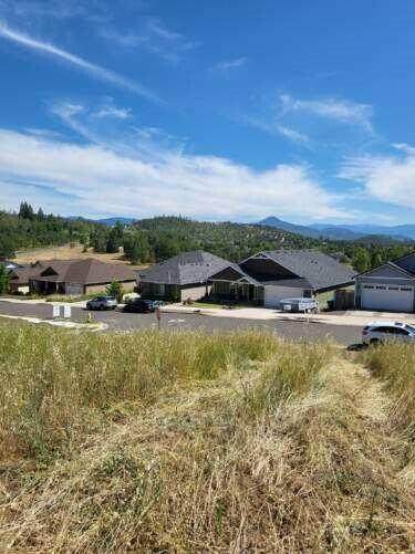 1023 Azure Way - Photo 1