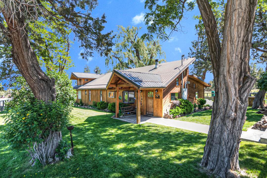 62470 Waugh Road - Photo 1