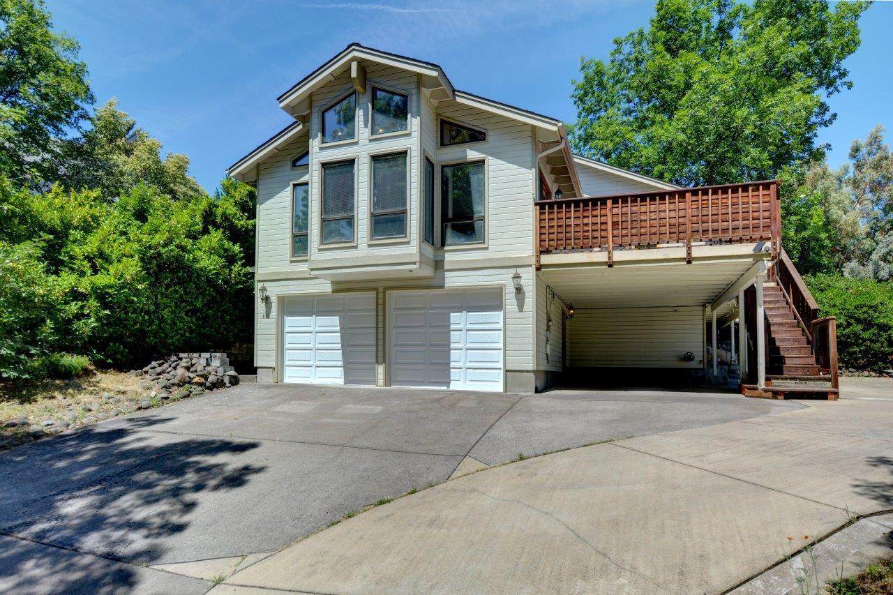 661 Spring Creek Drive - Photo 1