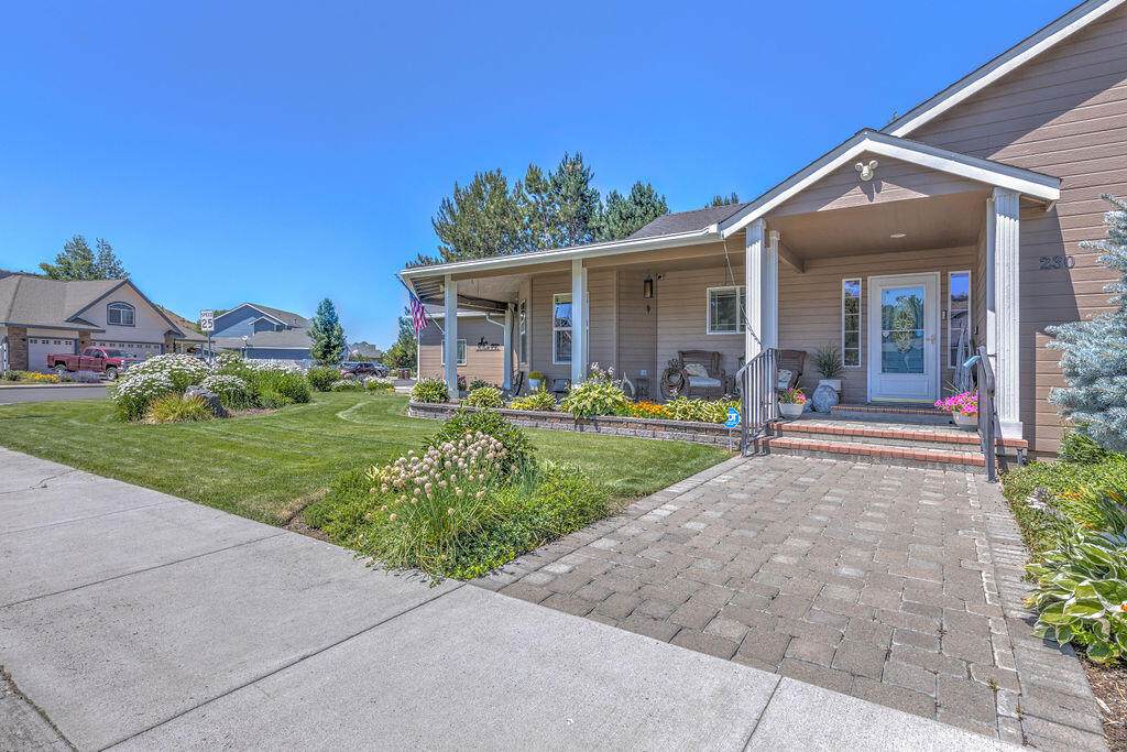 230 Meadow Lakes Drive - Photo 1