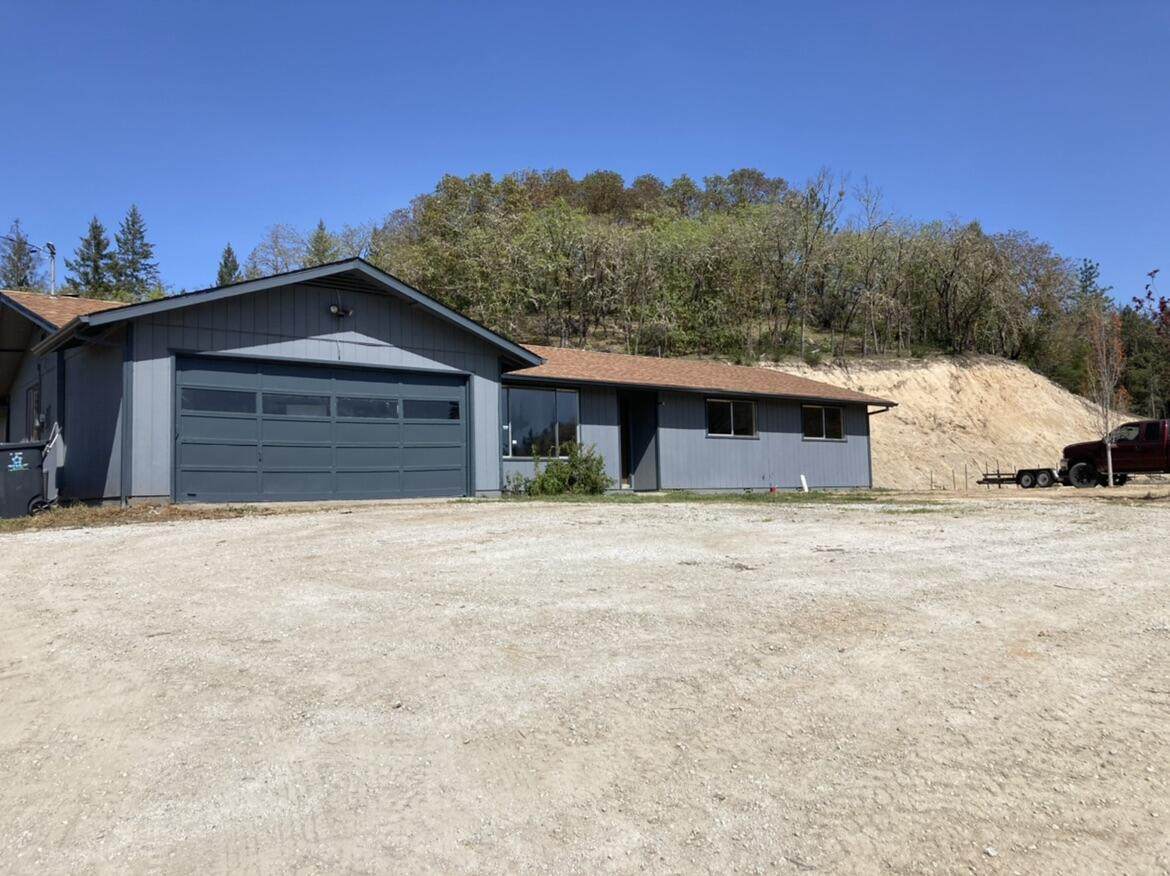 3981 Highland Avenue - Photo 1