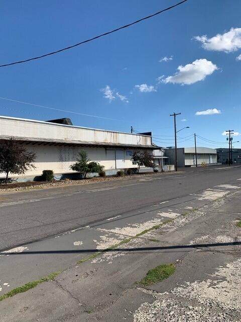 615 Spring Street - Photo 1