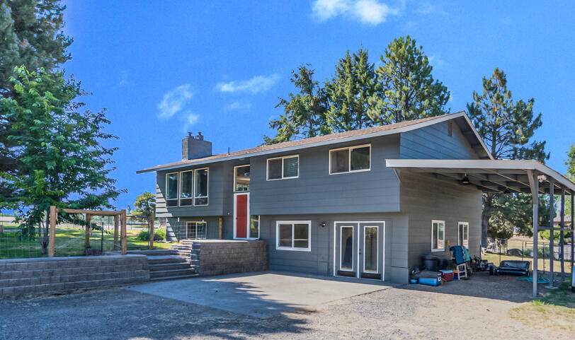 743 West Hills - Photo 1
