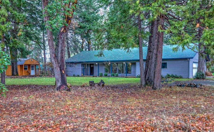 4723 Holland Loop Road - Photo 1