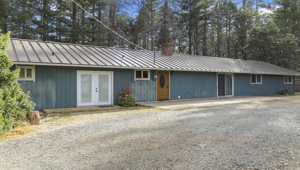 1028 Old Stage Road - Photo 1