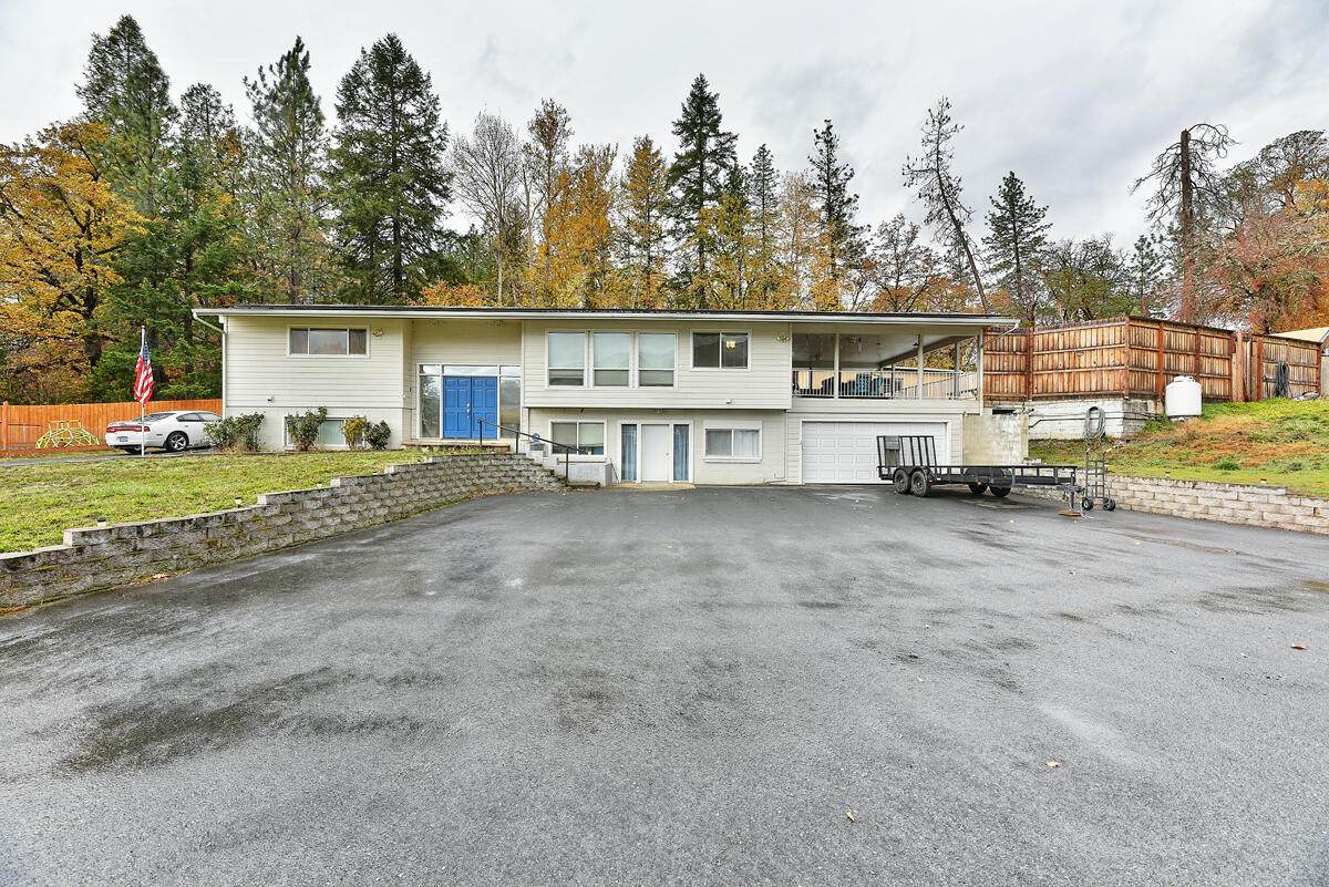948 Hillcrest Drive - Photo 1