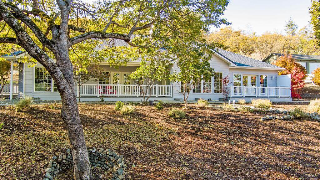 2252 Jasmine Avenue - Photo 1