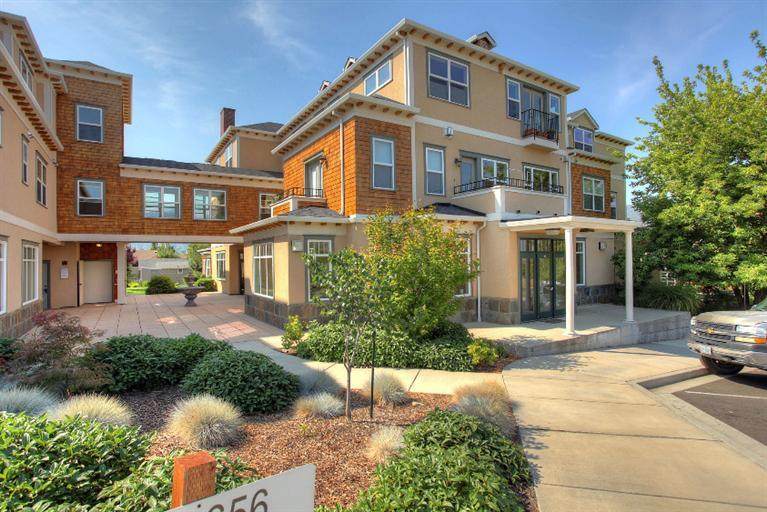 612 Fair Oaks Court - Photo 1