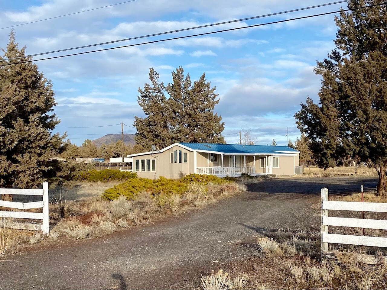 13829 Prairie Road - Photo 1