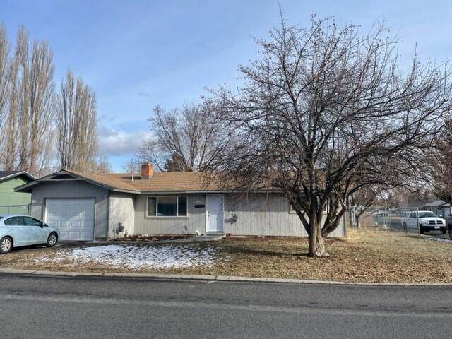 4911 Lorrayne Place - Photo 1