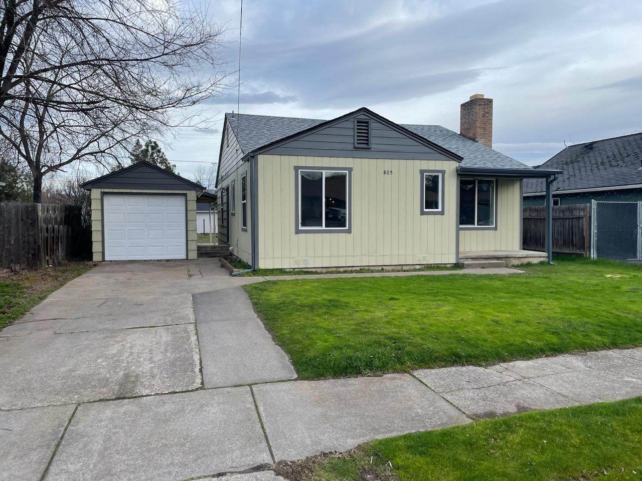 805 Peach Street - Photo 1