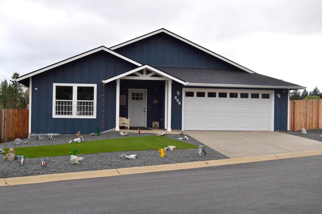 328 Cedar Ridge Drive - Photo 1