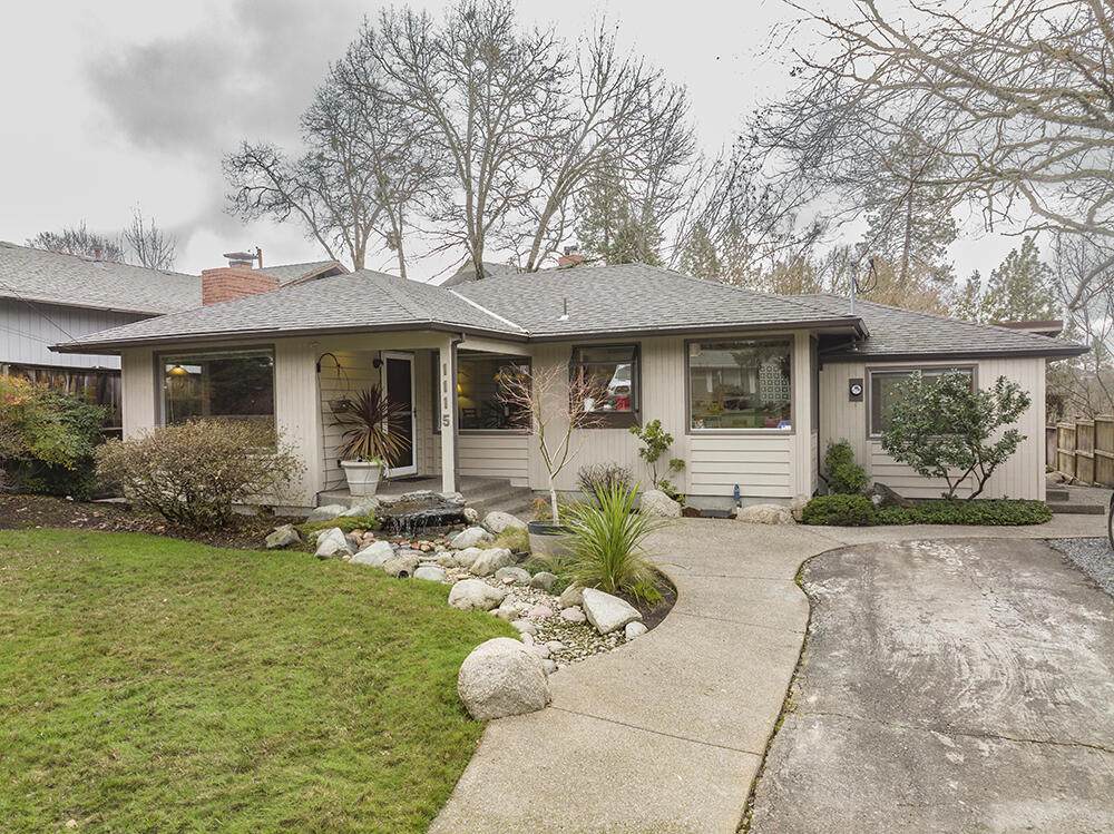 1115 Bellevue Place - Photo 1