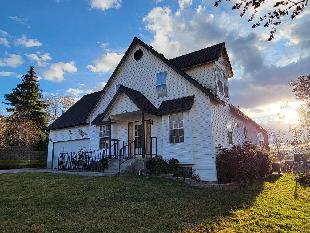 3257 Yellowpine Road - Photo 1