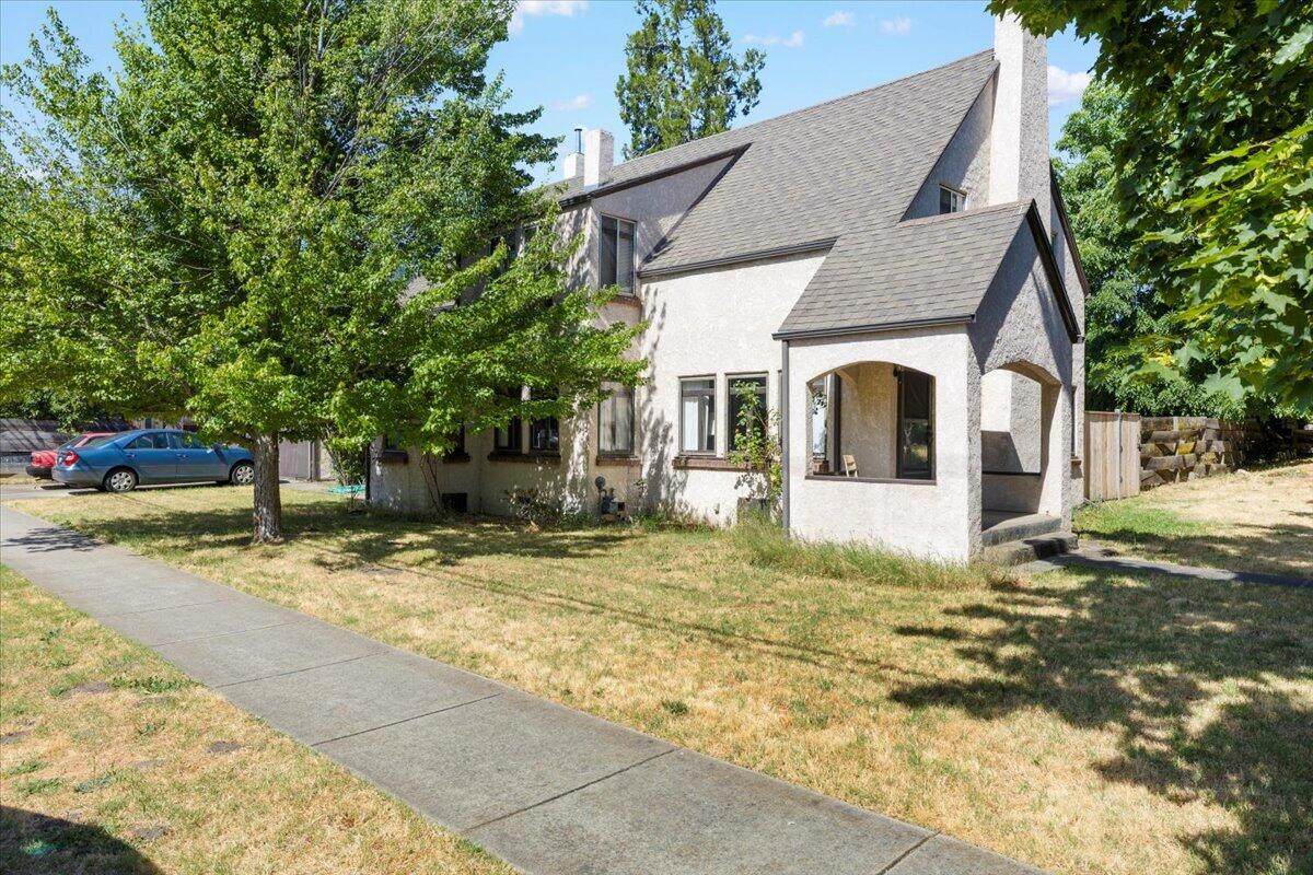 395 Helman Street - Photo 1
