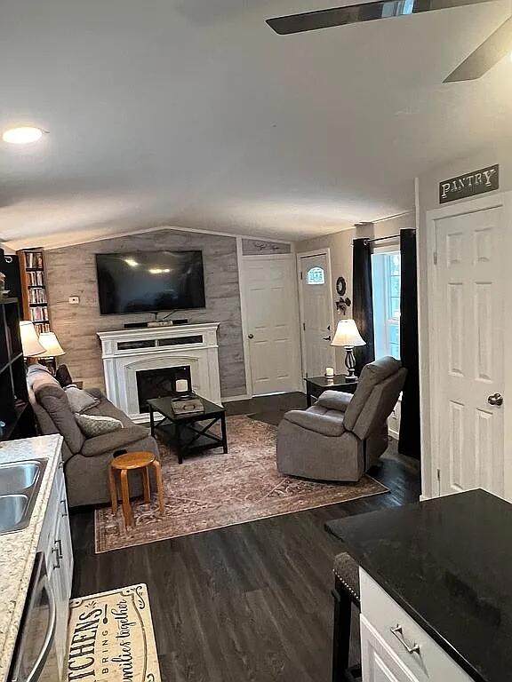 16391 Highway 101 - Photo 1