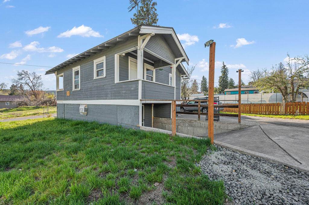 1801 Last Street - Photo 1