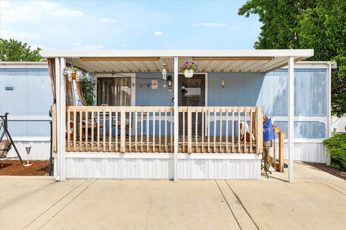 4425 Main Street - Photo 1