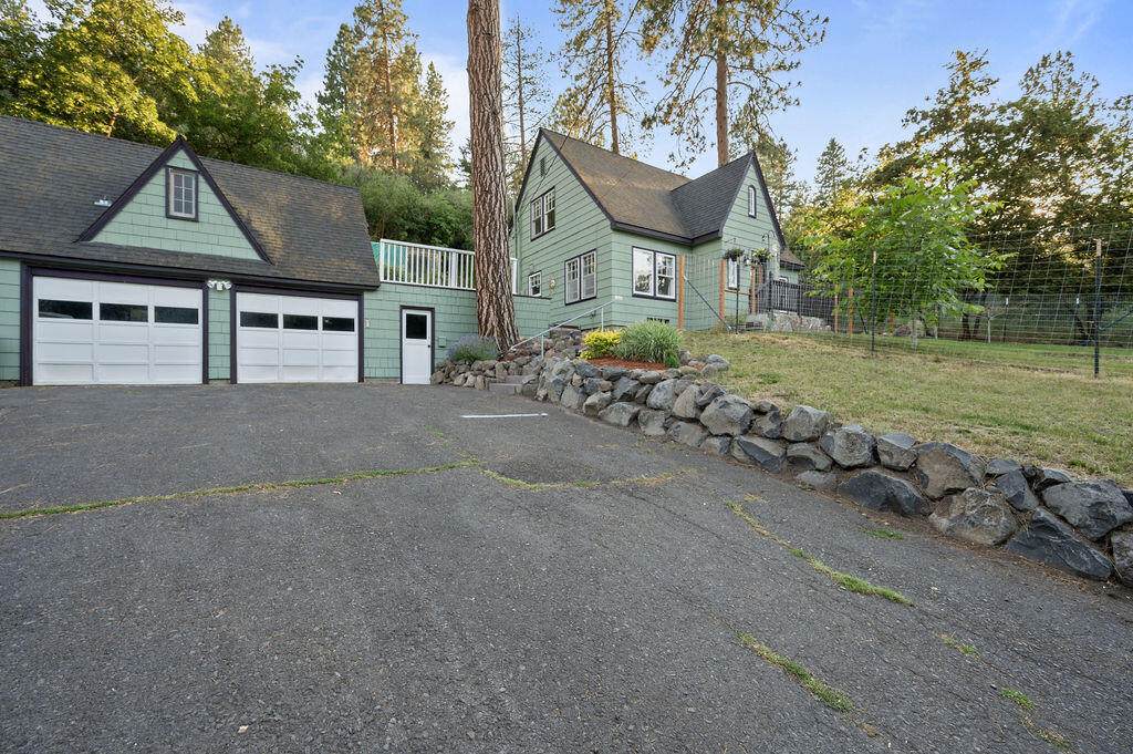 1027 Lakeshore Drive - Photo 1