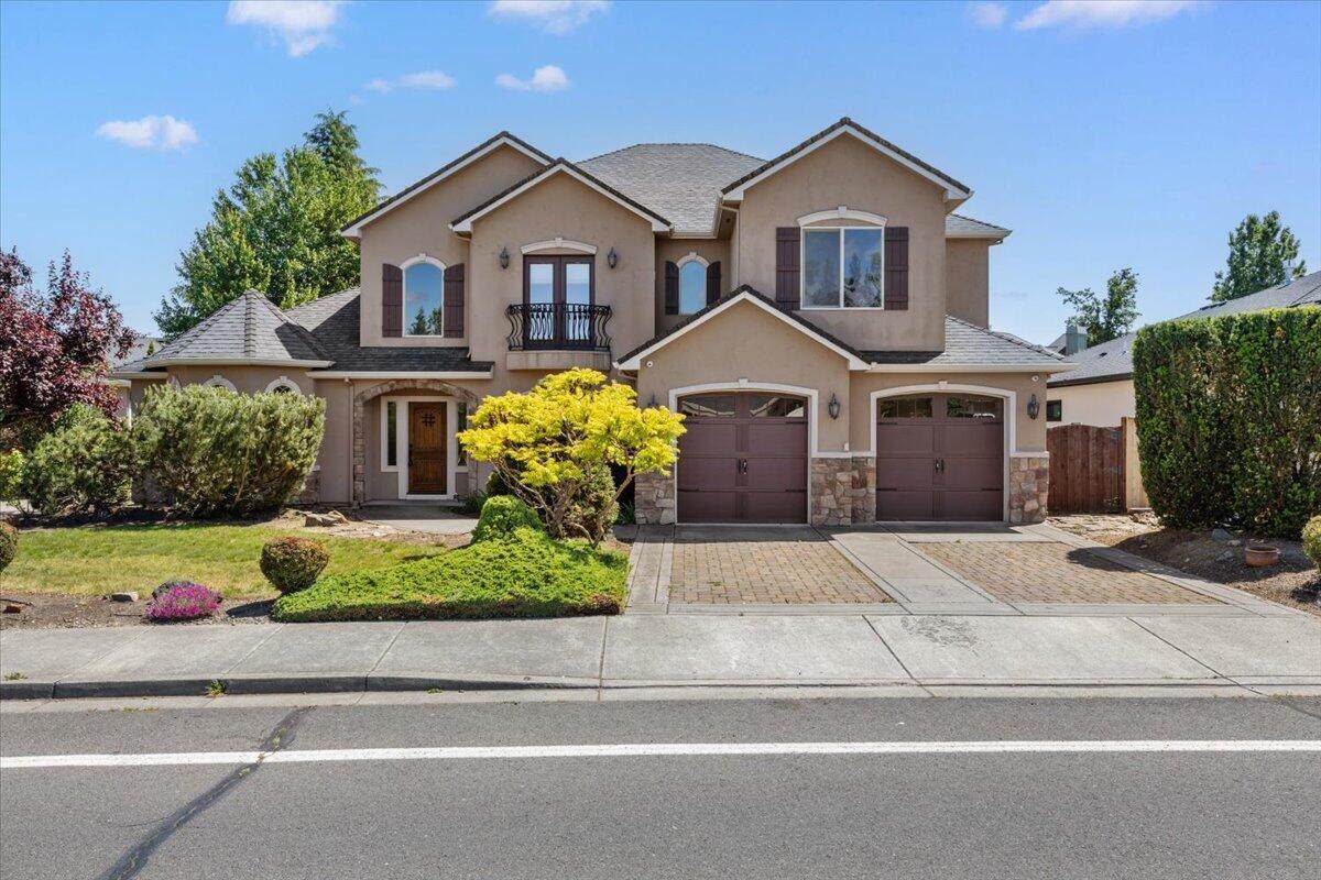 888 Arrowhead Trail - Photo 1