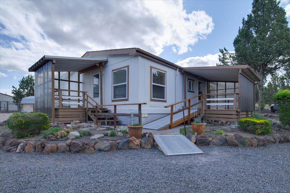 8916 Pasture Court - Photo 1