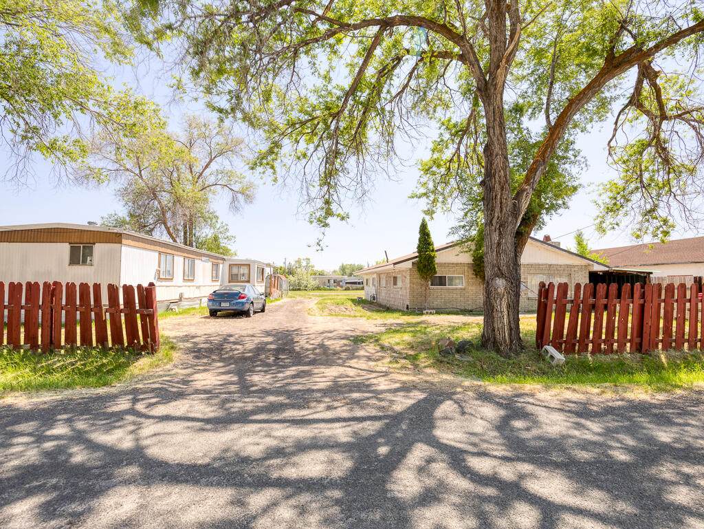 3126 Delaware Avenue - Photo 1