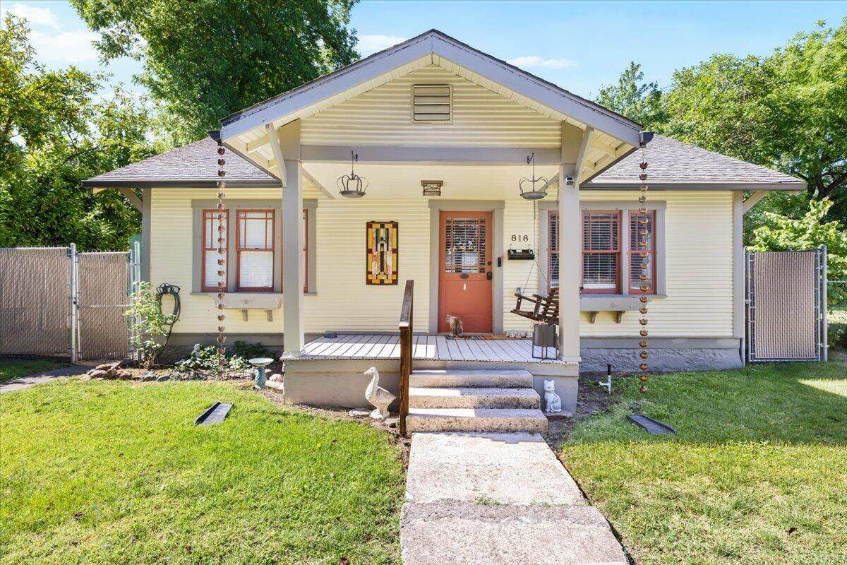 818 Sherman Street - Photo 1