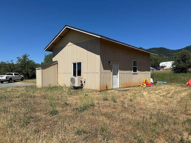 3175 Cloverlawn Drive - Photo 1