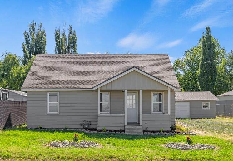 1815 Derby Street - Photo 1
