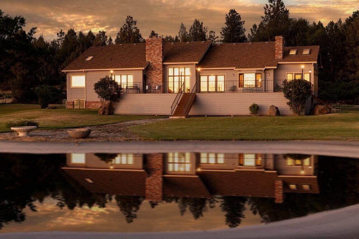 65055 Old Bend Redmond Highway - Photo 1