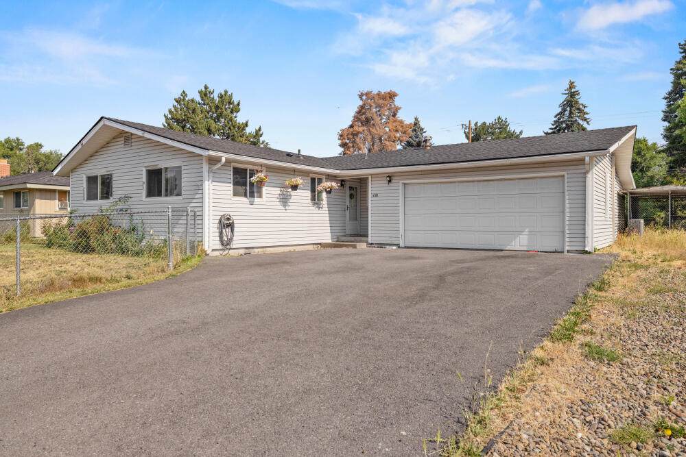 5705 Casa Way - Photo 1