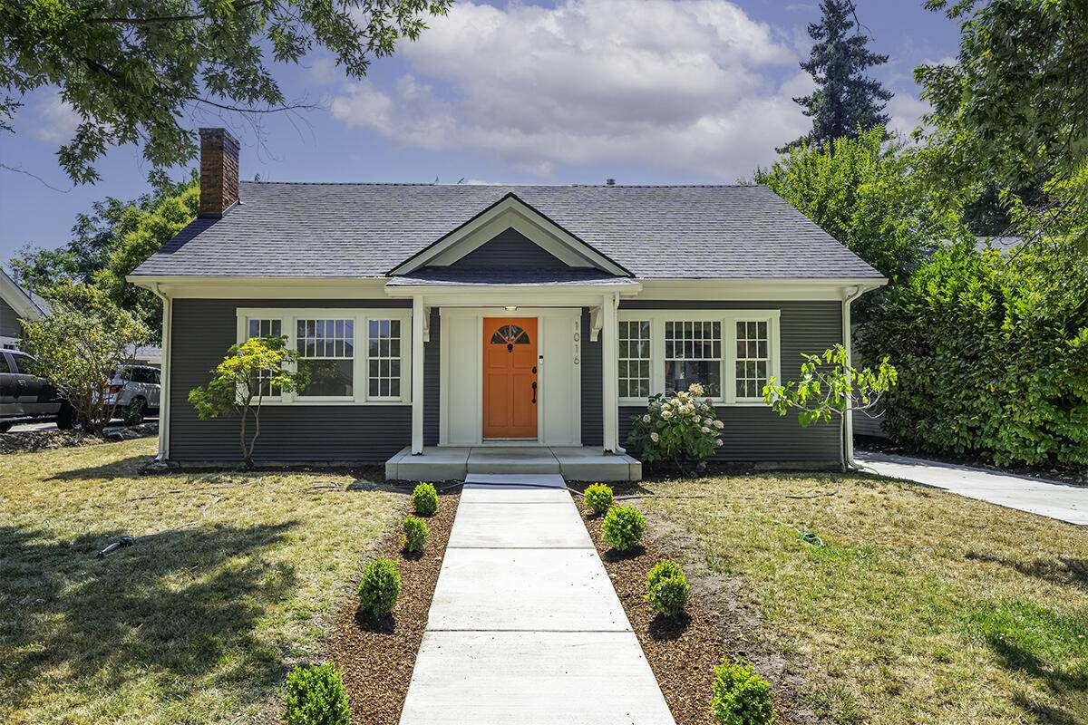 1016 Queen Anne Avenue - Photo 1