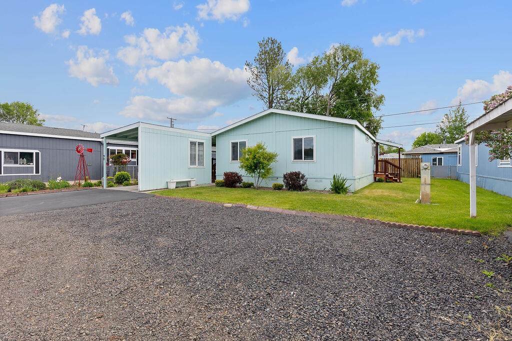 185 Harwood Avenue - Photo 1