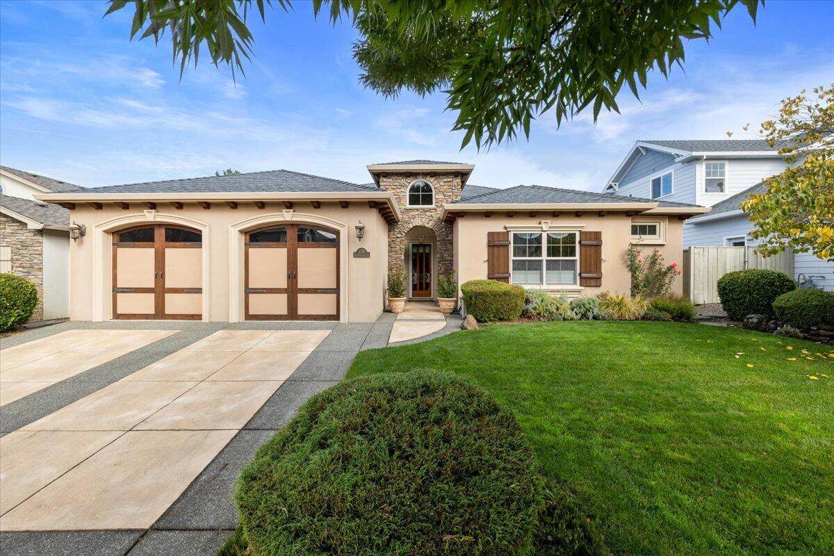 3757 Sherwood Park Drive - Photo 1