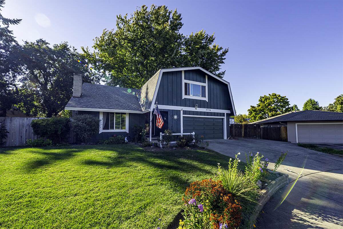 2736 Canterbury Lane - Photo 1