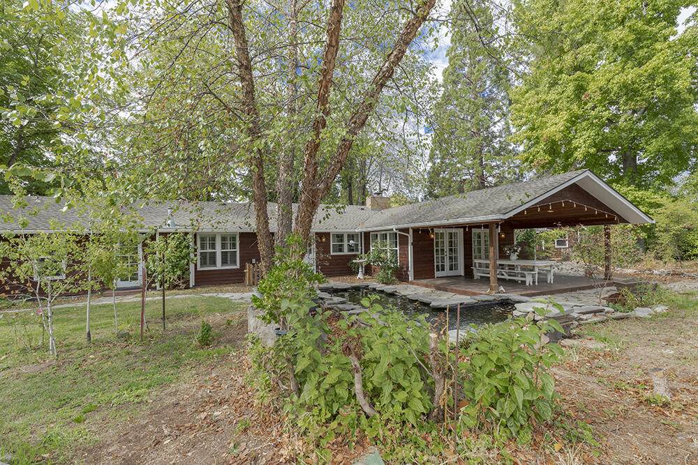 425 Modoc Avenue - Photo 1