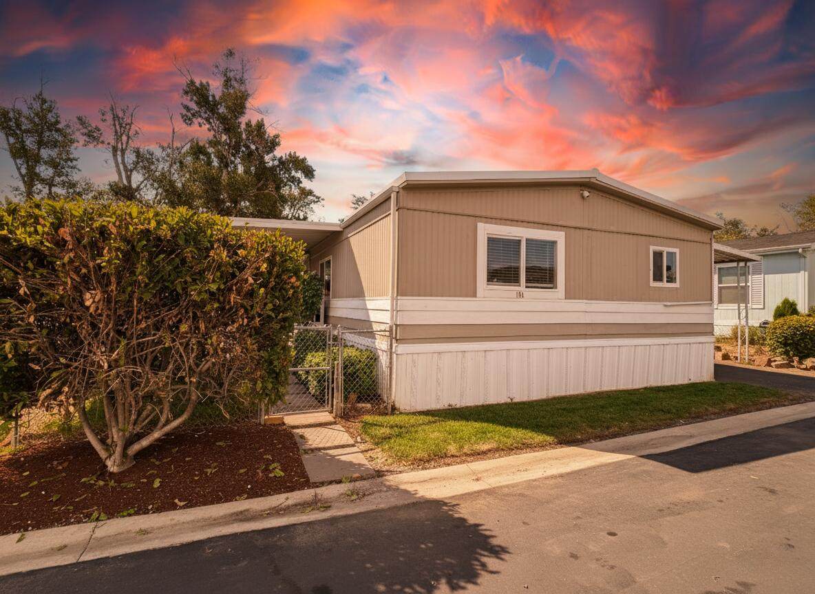 3555 Pacific Highway - Photo 1