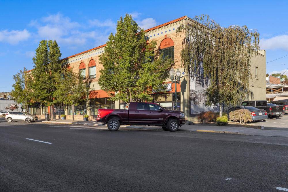 125 6th Street - Photo 1