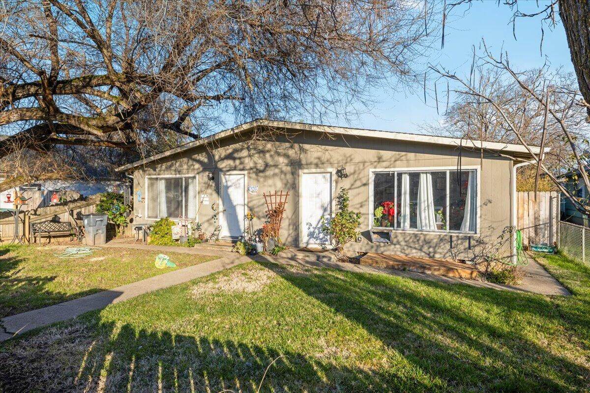 421 Benson Street - Photo 1