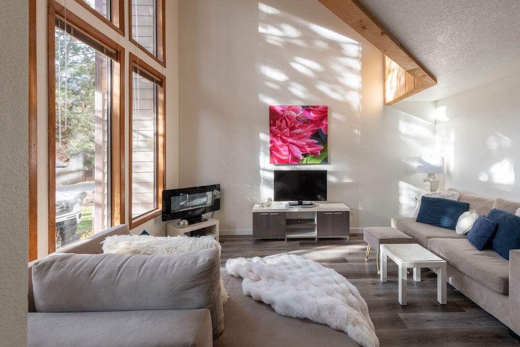 2136 Harriman Street - Photo 1