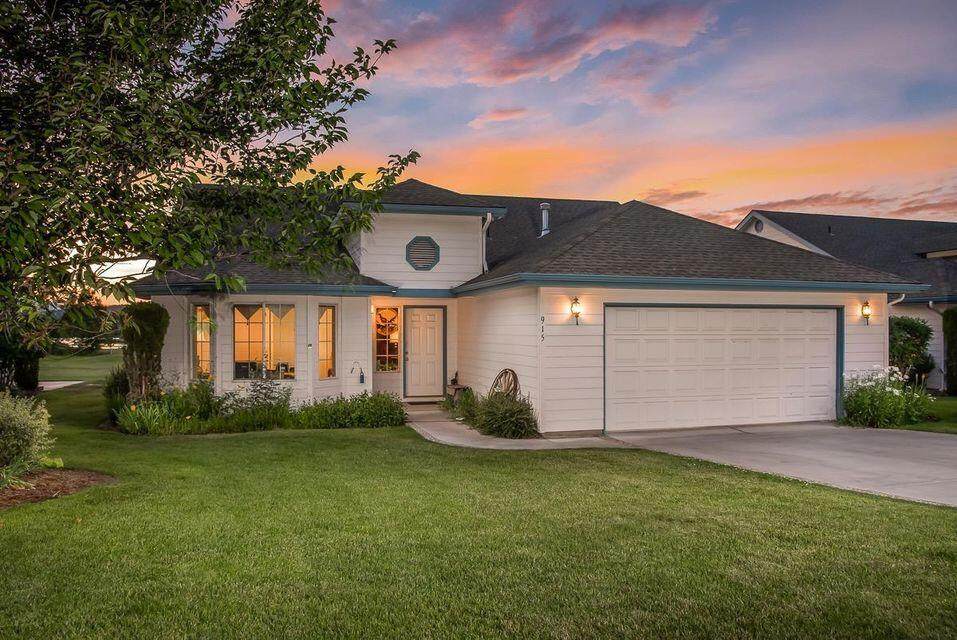 915 Hanks Street - Photo 1