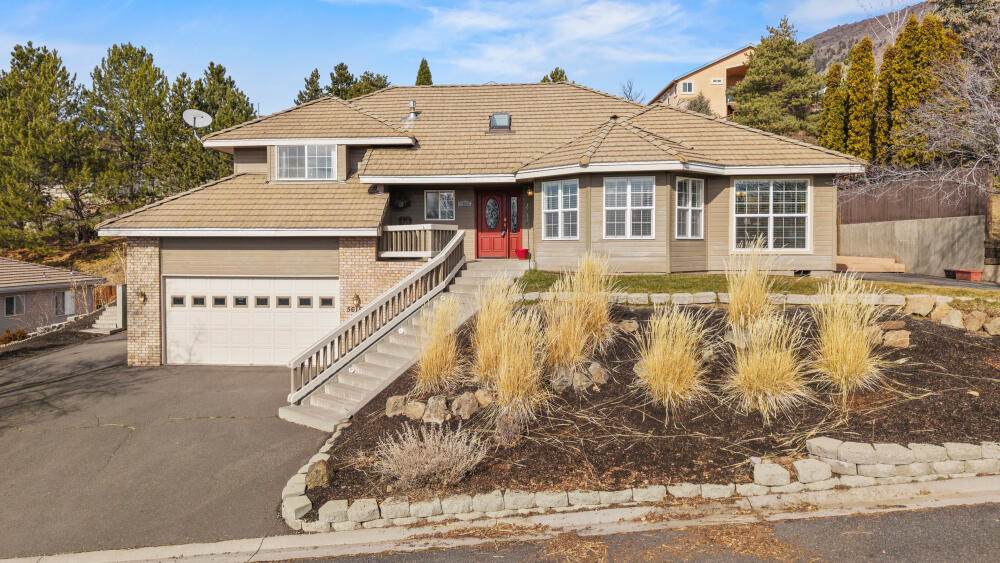 5615 Basin View Drive - Photo 1