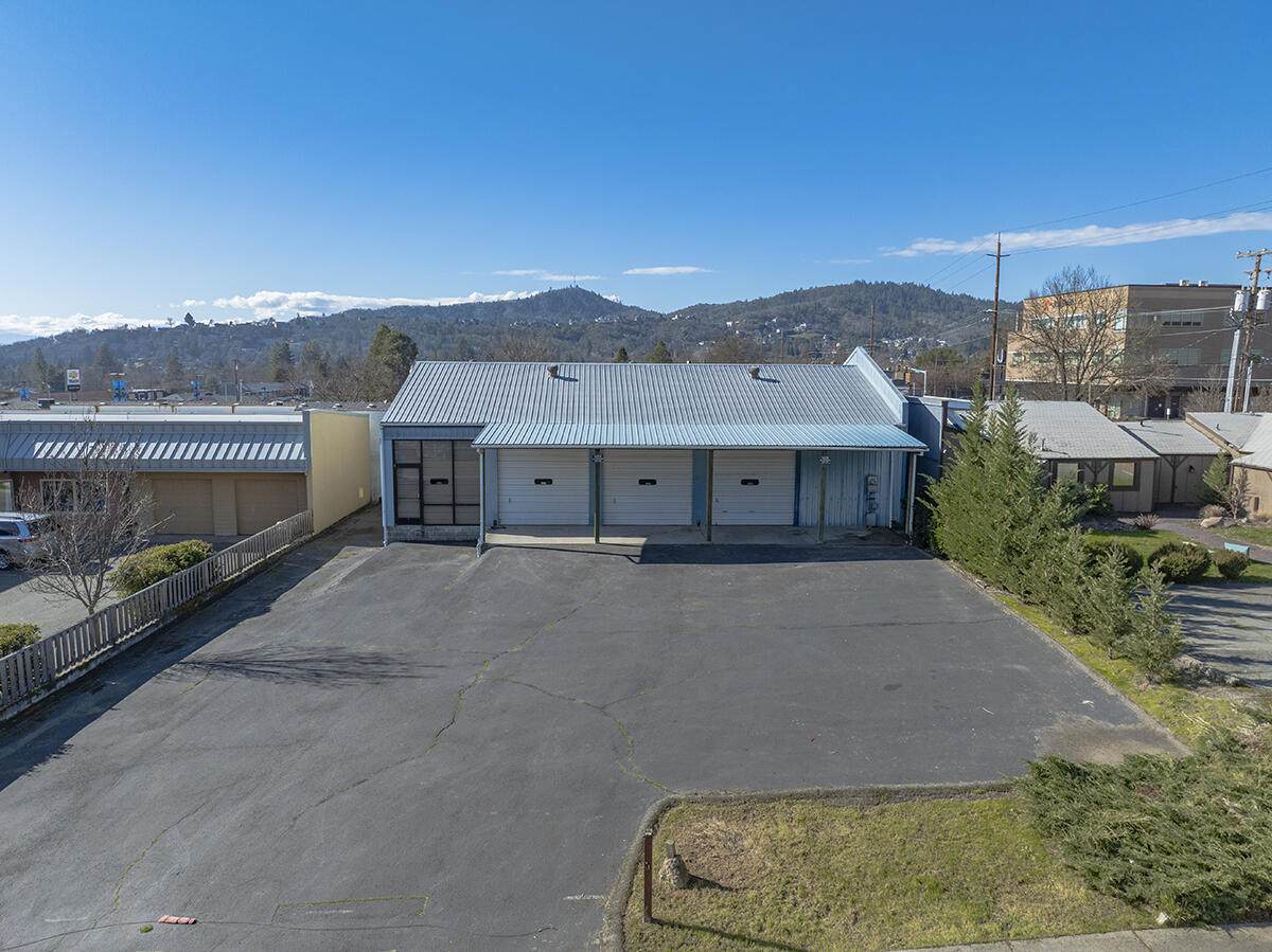 1694 Lynda Lane - Photo 1