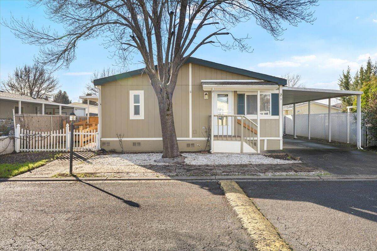 633 Archwood Drive - Photo 1