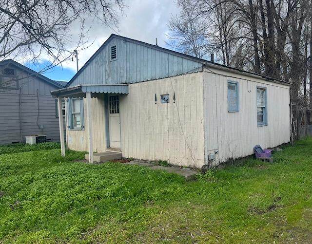 844 Stewart Avenue - Photo 1