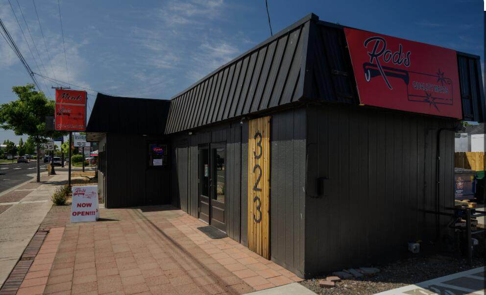 323 6th Street - Photo 1