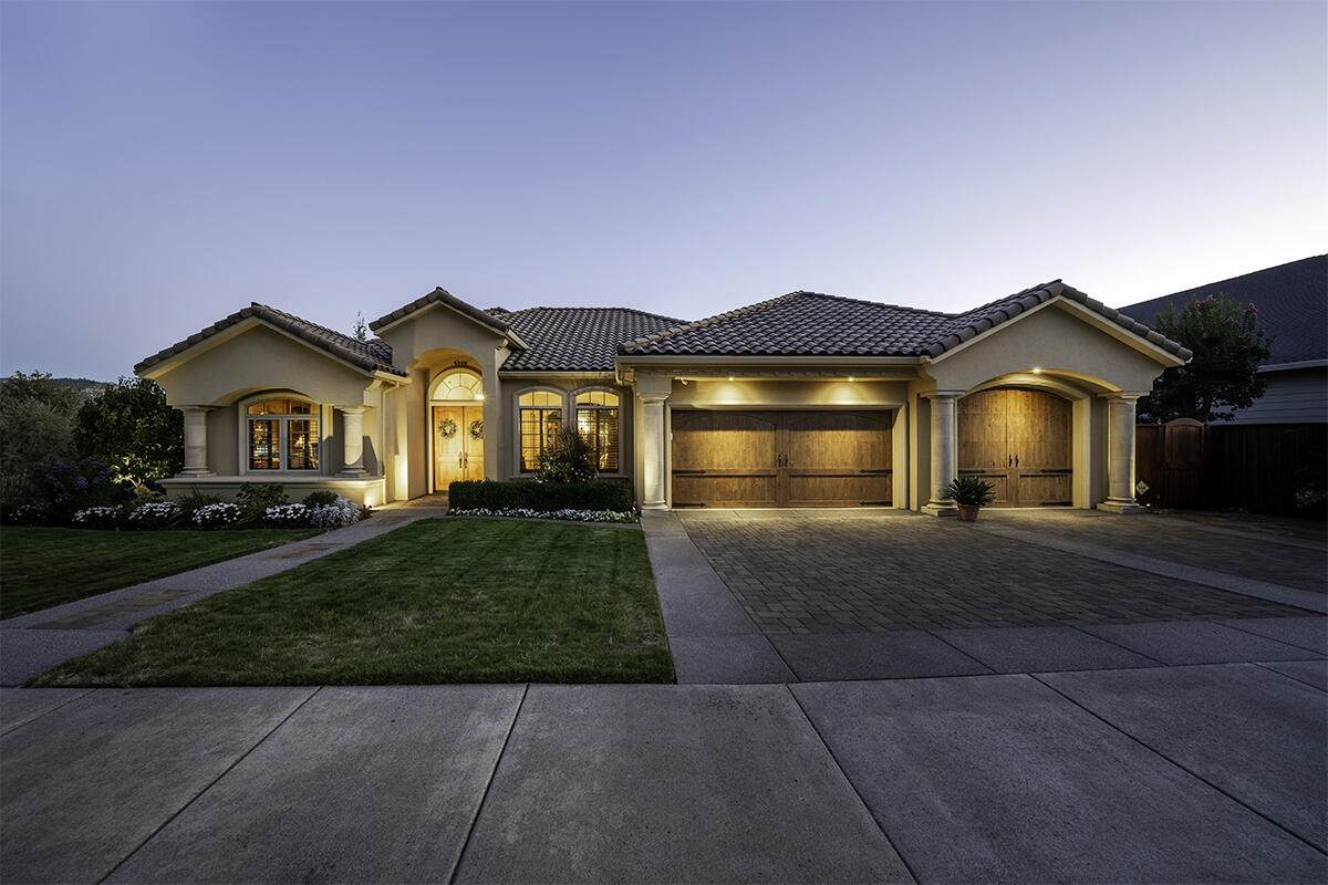 4506 Pinnacle Drive - Photo 1