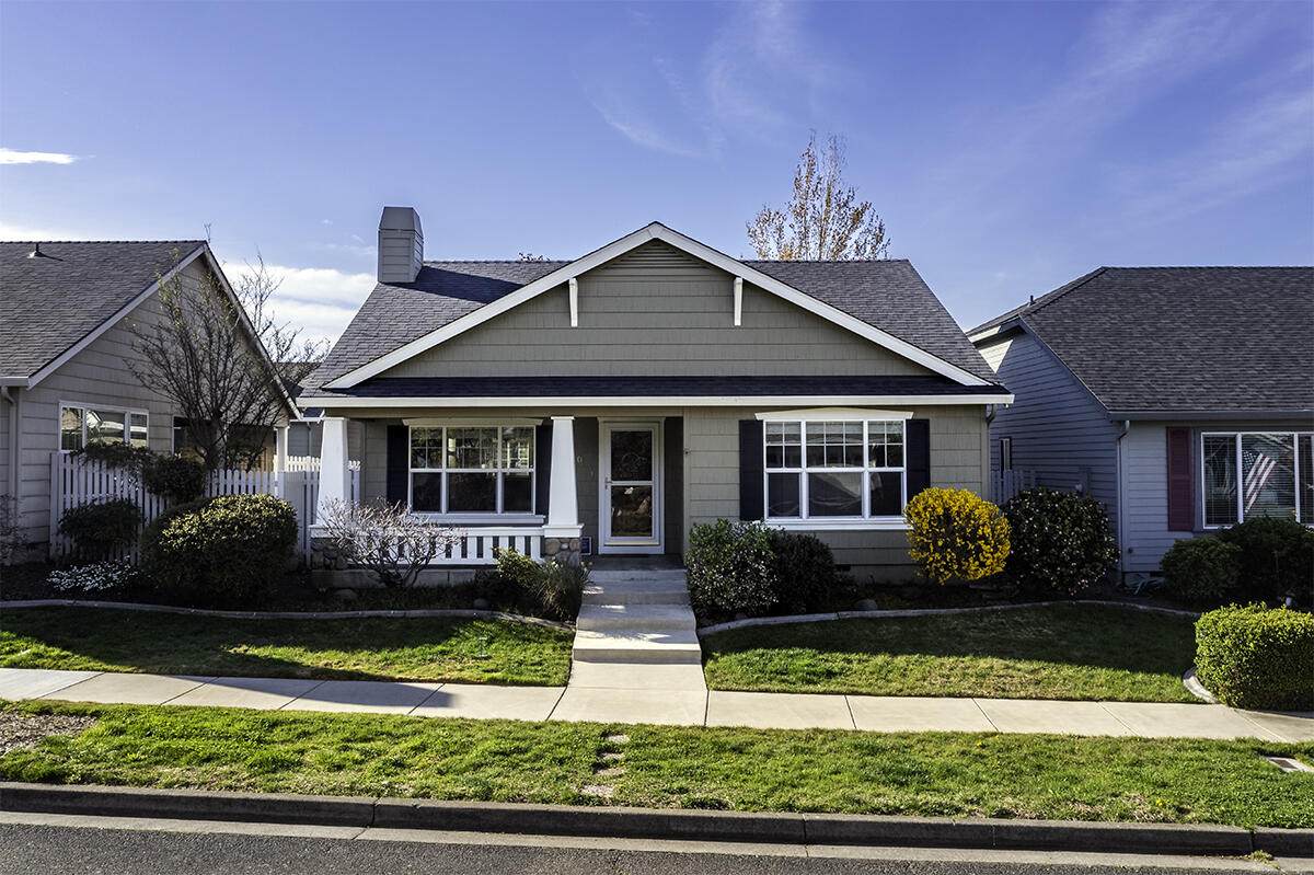 3350 Edgewater Drive - Photo 1